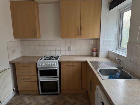 2 bedroom terraced house to rent - Photo 3