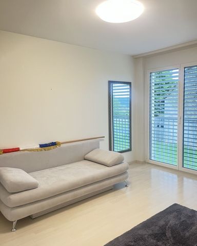 fabelhafte 5.5 Zimmer Wohnung mitten im Grünen - Foto 2
