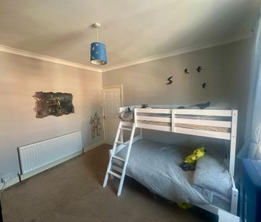 3 bedroom terraced house to rent - Photo 6