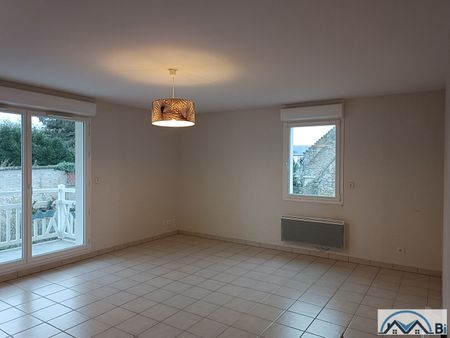 Location Appartement 3 pièces 71m² - Photo 2