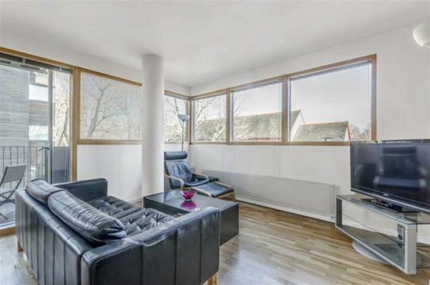 St. James's Road, SE16, London - Photo 1