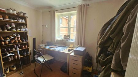 3 bedroom apartment to rent - Photo 4