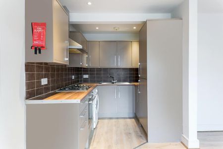 2 bedroom flat to rent - Photo 4