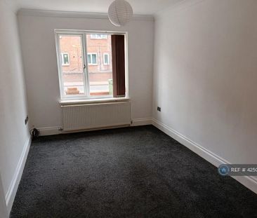 4 bedroom detached house to rent - Photo 4