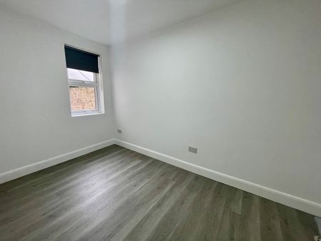 Room in a Shared House, Meyrick Road, NW10 - Photo 5