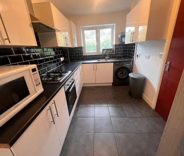 5 bedroom detached house to rent - Photo 6