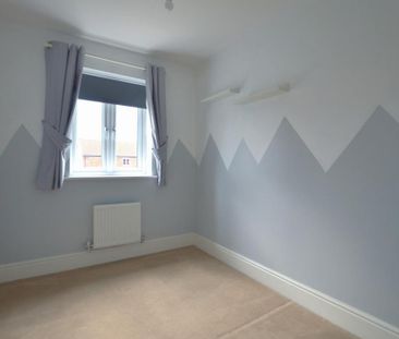 3 bedroom semi-detached house to rent - Photo 3