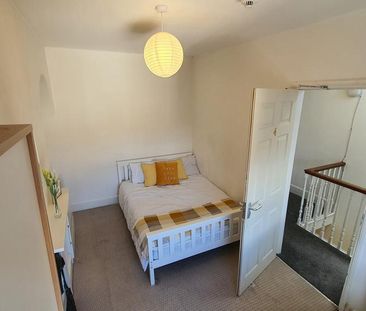 1 bedroom in a house share to rent - Photo 6