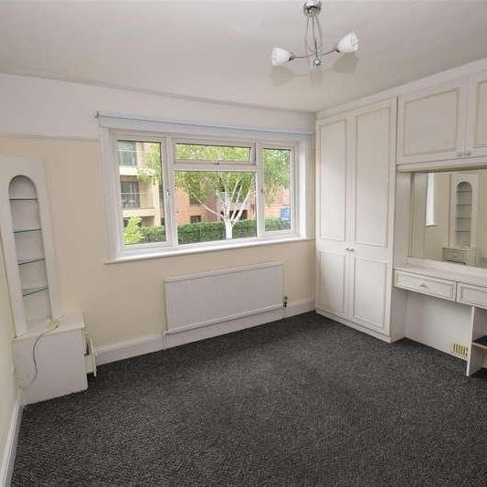 Hillview Gardens, Hendon, NW4 - Photo 1