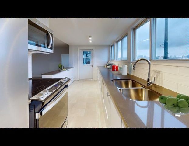 70 Spadina Road | 70 Spadina Road, Toronto - Photo 1