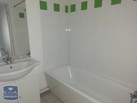 Location Appartement 2 pièces 45m² HERICOURT 70400 - Photo 2
