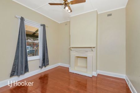 Charming Villa in Central Woodville Location - Photo 3