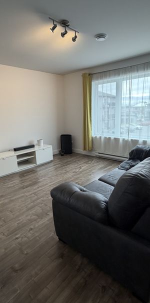 Grand Appartement 4 1/2 - Photo 1