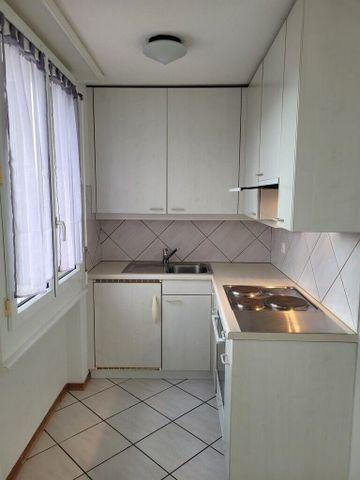 Studio being refurbished just a stone’s throw from the lake with balcony - Foto 2