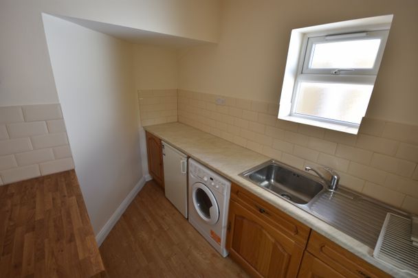 3 bed Semi-Detached - To Let - Photo 1