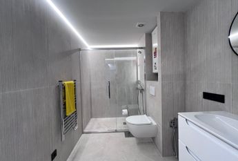 Modern Apartment with Sea Views in Palmanova