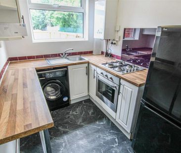 2 bedroom terraced house to rent - Photo 3