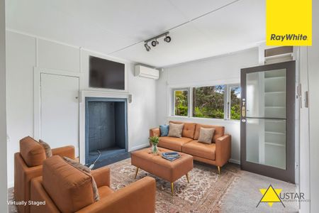 Two Bedroom, One Bathroom in Titirangi! Lawns and Gardens Included! - Photo 3