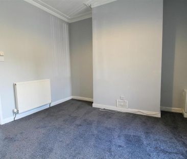 4 bedroom terraced house to rent - Photo 2