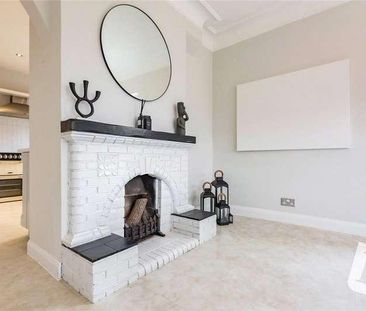 Horseman Side, Brentwood, Essex, CM14 - Photo 1