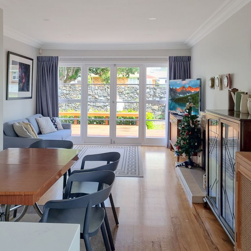 ONE TREE HILL - Photo 1