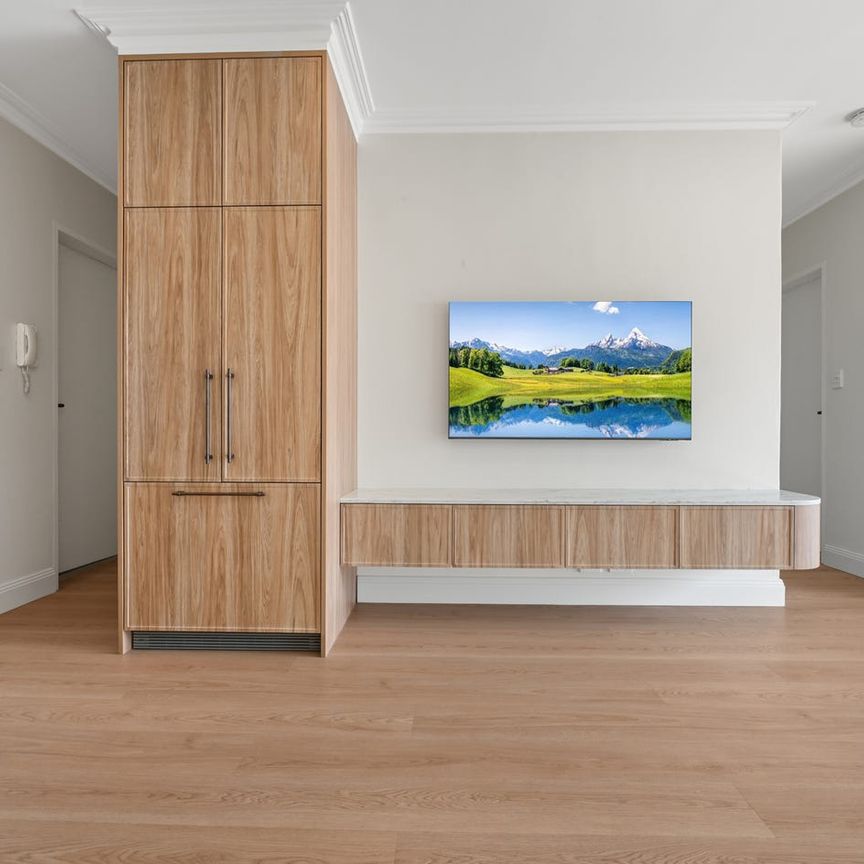 Newly Renovated Three-Bedroom Apartment in a Convenient Marrickville Location - Photo 1