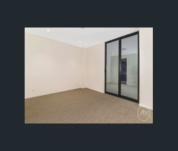 Modern Townhome Living in a Highly Sought-After Malvern East Pocket - Photo 6