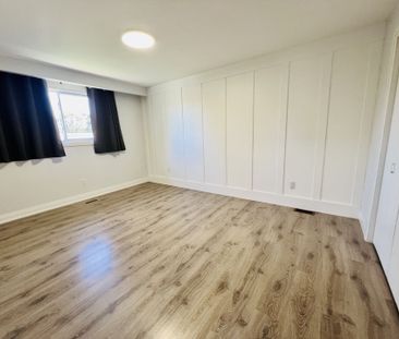 For Lease - 2154 Adullam Avenue, Innisfil, Ontario - Photo 1