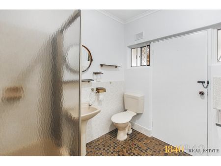 Cute & Convenient! - Photo 2