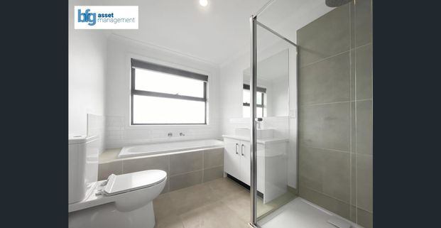 Modern 3-Bedroom Townhouse with Double Garage in Wyndham Vale! - Photo 1