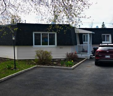 2258 Rue des Alvéoles, Laval (Vimont), QC H7K - Photo 6