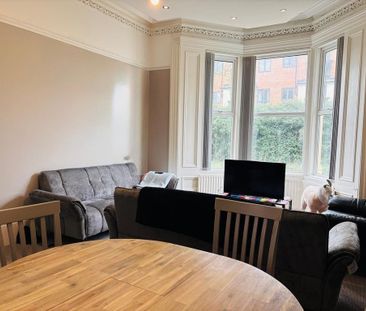 8 bedroom house of multiple occupation to rent - Photo 2