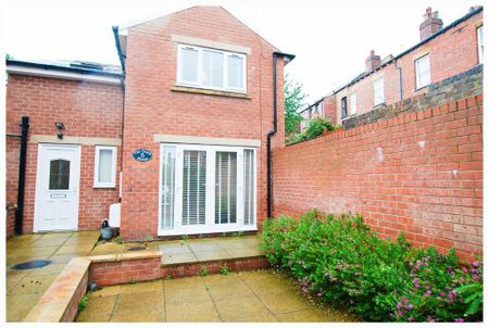 3 bedroom detached house to rent - Photo 3