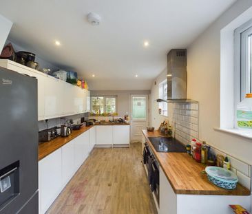 6 bedroom house of multiple occupation to rent - Photo 5