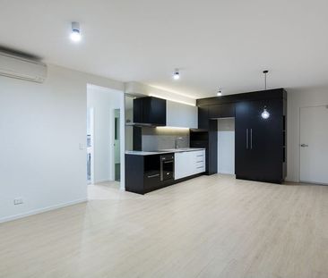 Modern 2 Bedroom Apartment on Kedron Brook! - Photo 4