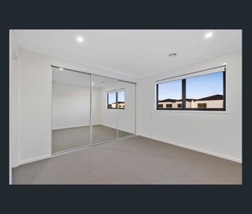 2-bedroom townhouse in the Ascot Estate in Pakenham - Photo 2