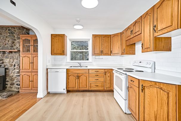 For Lease - 16 Ontoro Boulevard, Ajax, Ontario - Photo 1