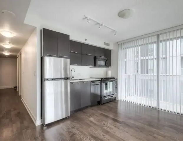 21 Nelson St., Suite 626 | 21 Nelson Street, Toronto - Photo 1