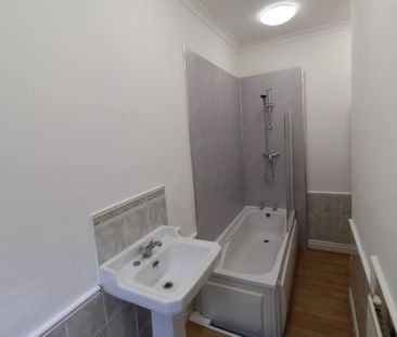 3 bedroom House To Let - Photo 4