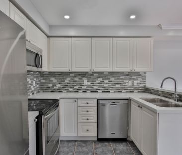 For Lease - 3376 Angel Pass Drive, Mississauga, Ontario - Photo 4