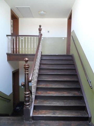 / 2 – Raum Dachgeschoss Wohnung mit EBK und Galerie / ab sofort - Photo 4