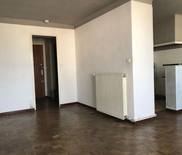 Appartement 1 pièces 38m2 MARSEILLE 7EME 559 euros - Photo 5