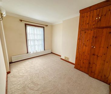 2 bedroom semi-detached house to rent - Photo 4