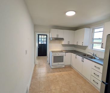 For Lease - 12 Ranee Avenue, Toronto, Ontario - Photo 5