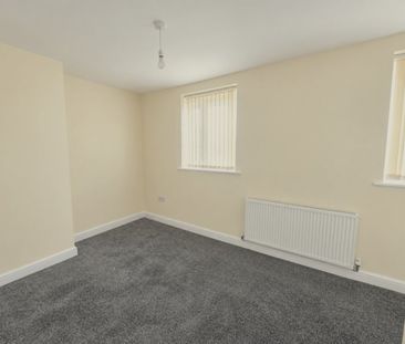 2 bed Semi-Detached - To Let - Photo 3