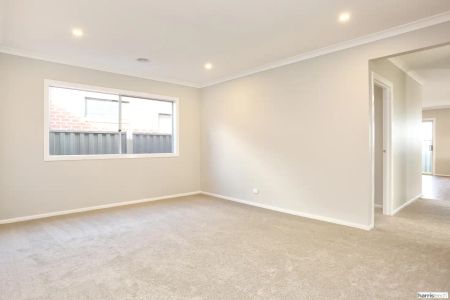 “Luxurious Family Home” - Photo 5