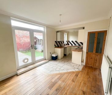 3 bedroom terraced house to rent - Photo 6