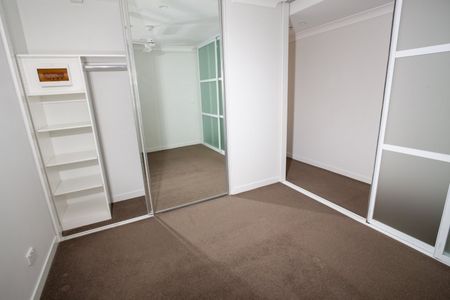 City Apartment Living - Photo 3