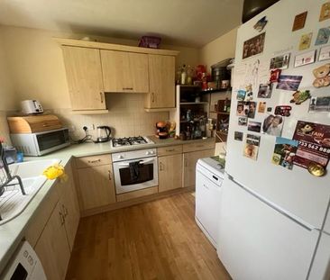 3 bedroom semi-detached house to rent - Photo 6