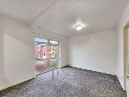 London Road, Hinckley, LE10 - Photo 3